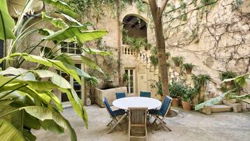 Restauration extérieure