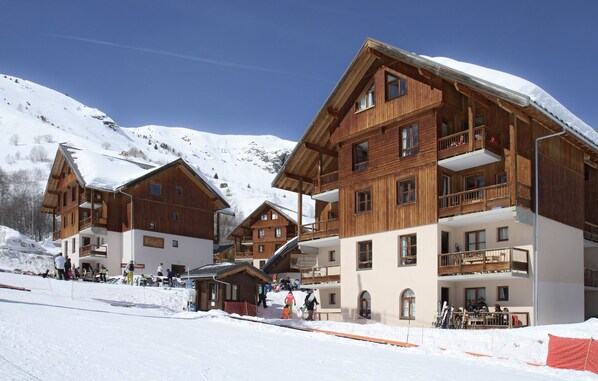 Skiing