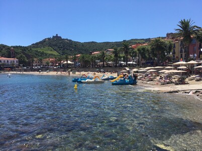 PIEDS DANS L'EAU IN COLLIOURE