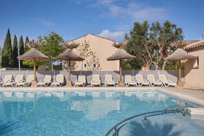 Seasonal outdoor pool - Résidence Odalys Le Mas des Flamants (Aigues-Mortes)