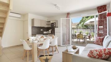 Insonorización, cunas, wifi gratis y ropa de cama