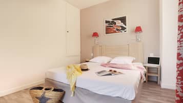 1 dormitori, habitacions insonoritzades, bressols i wifi gratuïta