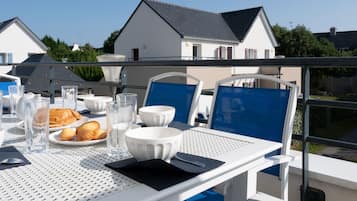 1 bedroom, soundproofing, cots/infant beds, free WiFi
