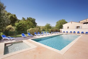 Seasonal outdoor pool - Résidence Odalys Les Soleils du Luberon (Bonnieux)