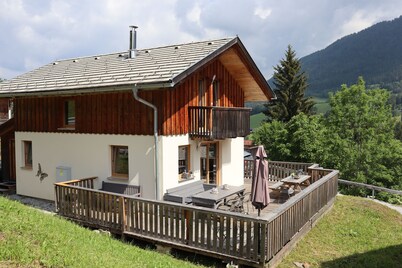 Beautiful Austrian luxury chalet for 8 persons