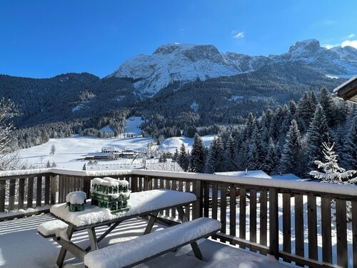 Beautiful Austrian luxury chalet for 8 persons