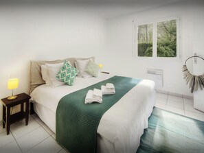 4 bedrooms, iron/ironing board, WiFi, bed sheets - Villa Samasti - summer family getaway for 8 with pool - OVO Network (Lacanau)
