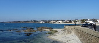 Vacation home: GR and beach 250m away, "voie verte" 100m away, 2 shower rooms.