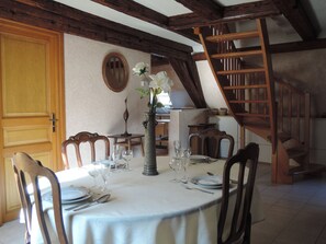 Dining - hypercentre - charming cottage *** 80m² - 2 bedrooms - spacious  duplex (Colmar)