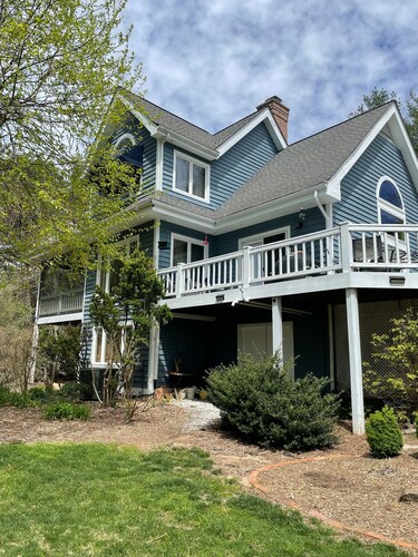 Asheville activity with mountain serenity<br>