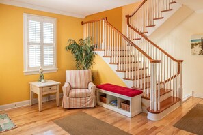 Interior - FALL/WINTER BOOKINGS AVAILABLE (Cape May)