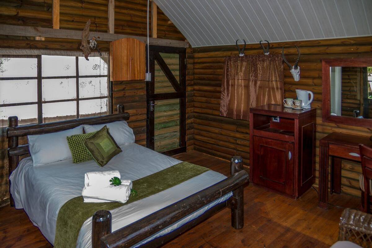 Premium bedding, iron/ironing board, free WiFi