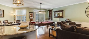 Modern Condo Under 15 Minutes to Lewes Beach With Pool & Pool Table