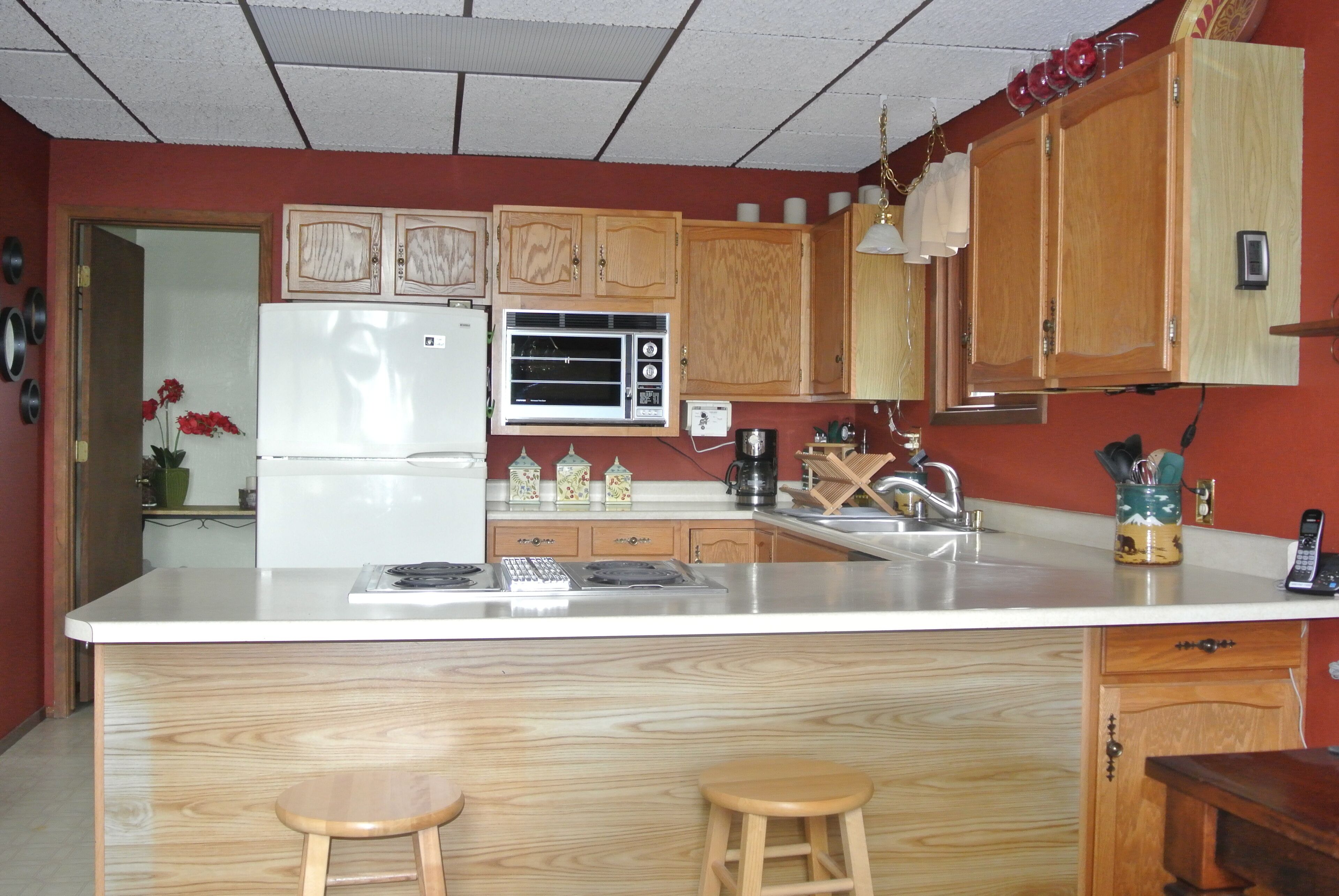 Cedar Chalet,  Hot tub, Romantic, Wood Fireplace, Glacier Park & Flathead lake