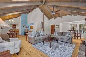 تلفزيون، مدفأة