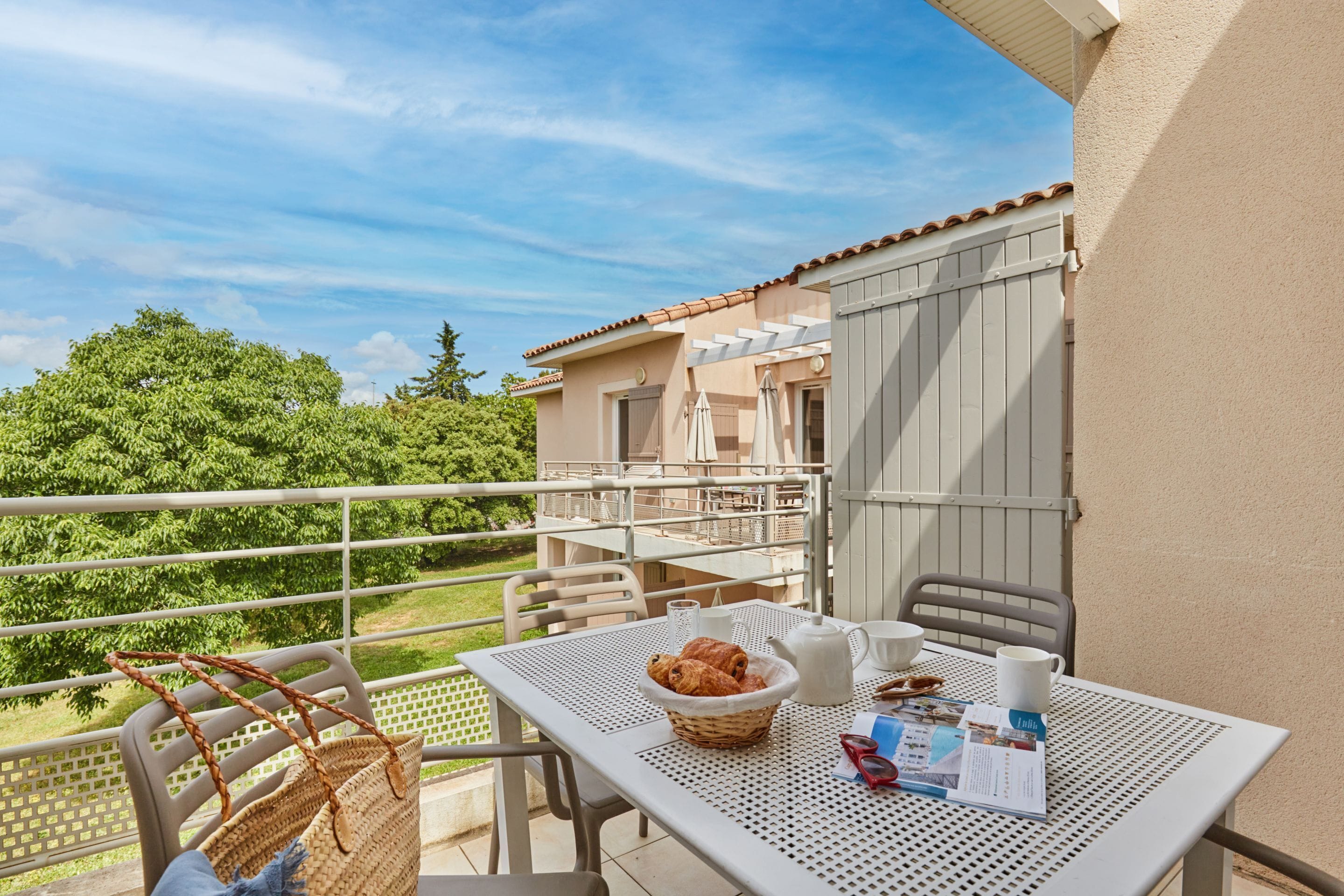 Apartment, 1 Bedroom | Soundproofing, cribs/infant beds, WiFi