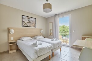 Sistema de insonorización, cunas y wifi 