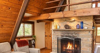 Blowing Rock Cabin on Relaxing Mountain Stream