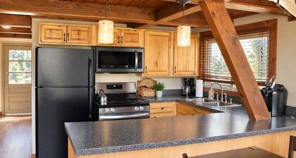 Blowing Rock Cabin on Relaxing Mountain Stream