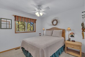 Room - Hot tub, AC, Family Friendly, great location! (Sunriver)
