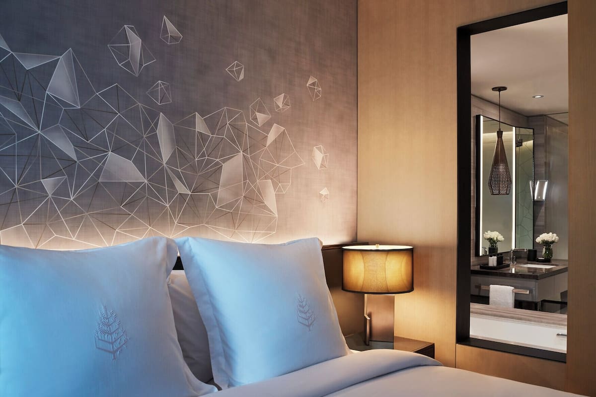 Premium bedding, minibar, in-room safe, desk