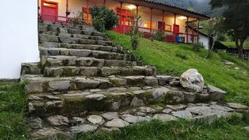 Kamar Double Panorama, kamar mandi pribadi | Pemandangan taman