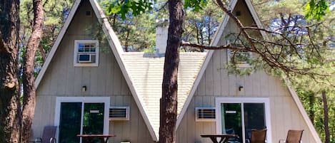 1 bedroom, iron/ironing board, cribs/infant beds, free WiFi