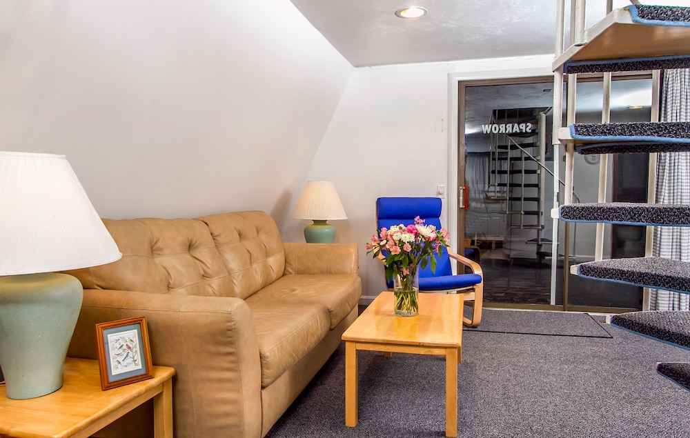 Even'tide Resort & Cottages by null