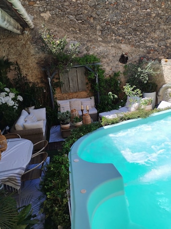 Exterior. Les Hauts de Corneilhan