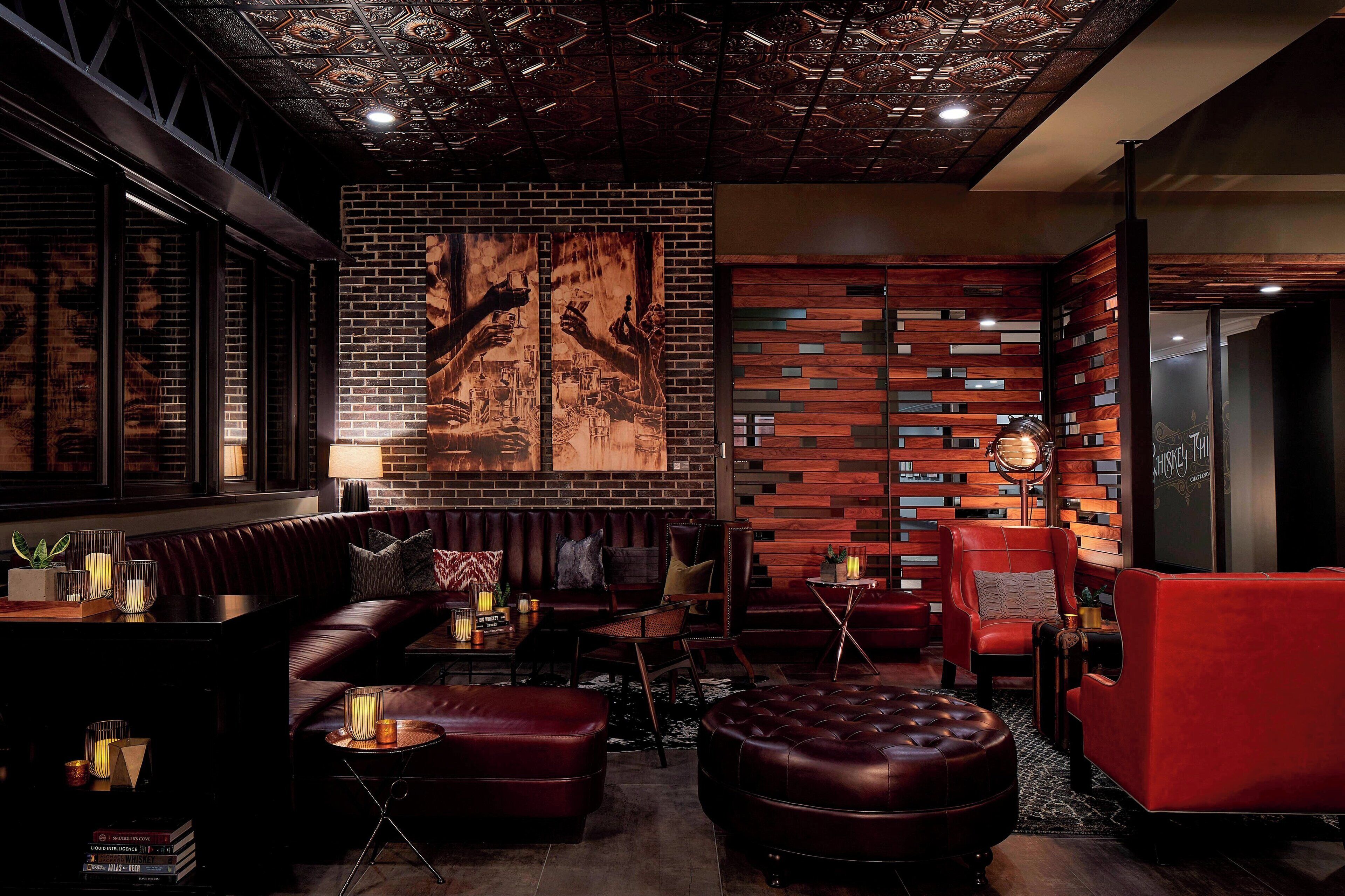 breakfast, lunch and dinner served