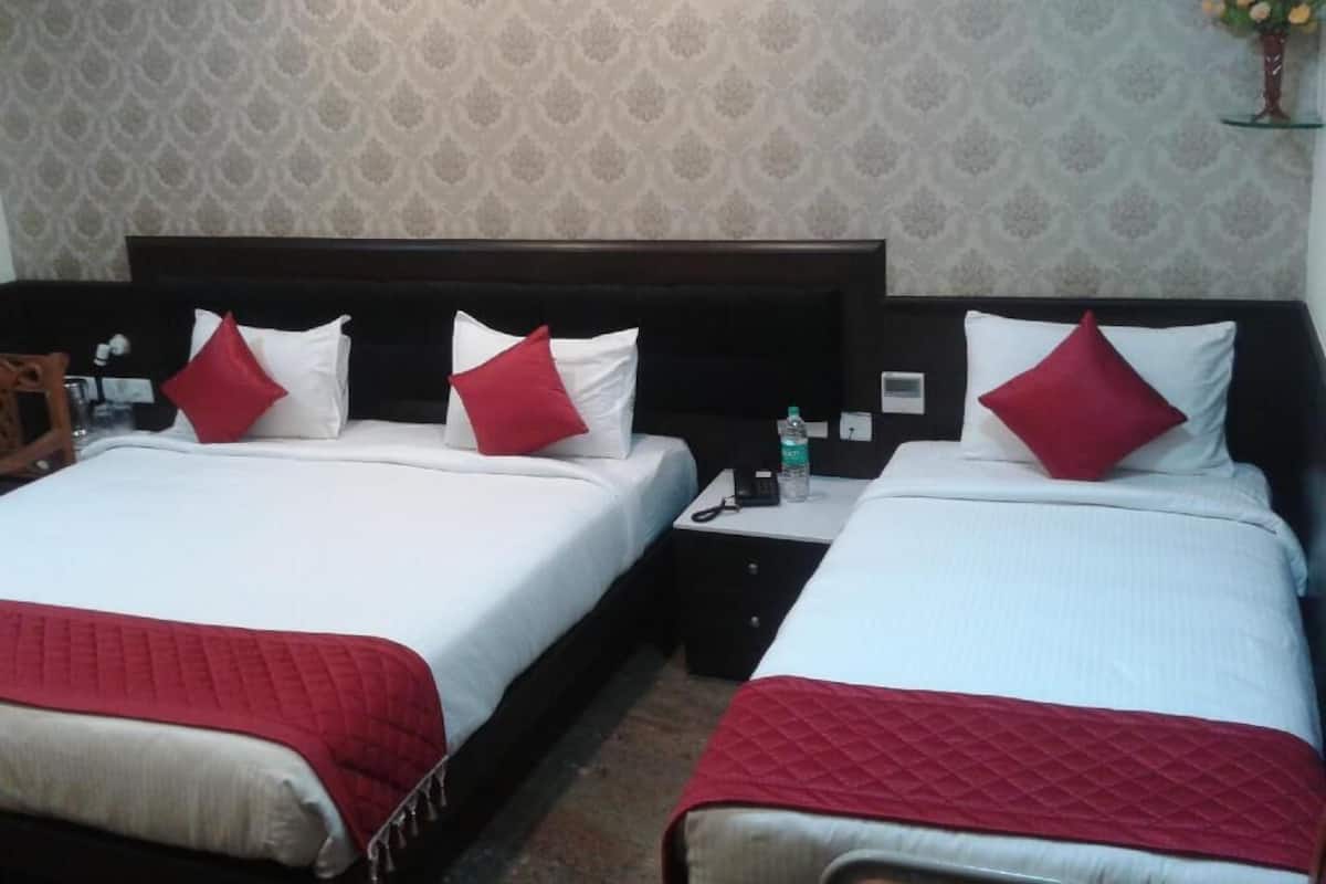 20 bedrooms, Egyptian cotton sheets, premium bedding, memory-foam beds