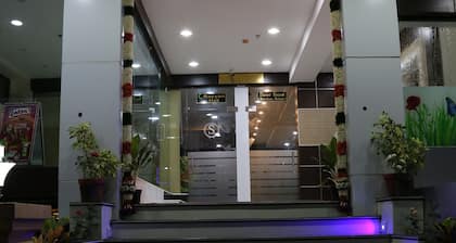 Hotel Sumi Palace