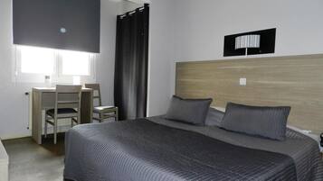 Desk, iron/ironing board, free WiFi, bed sheets