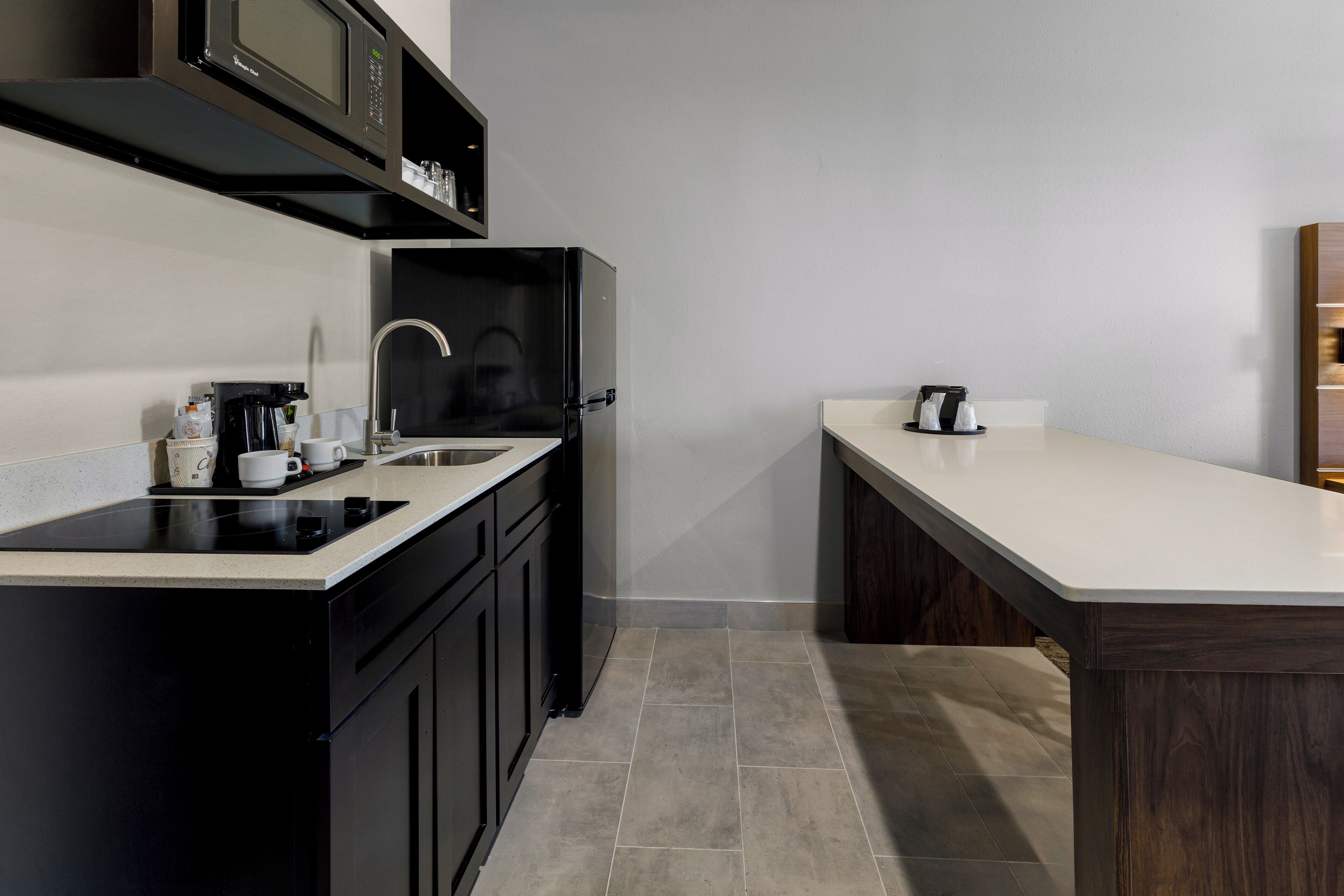 1 bedroom, egyptian cotton sheets, premium bedding, down duvets