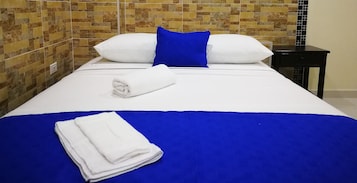 Minibar, cortinas blackout, wifi gratis y ropa de cama 