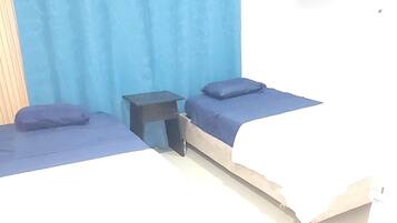 Standard Twin Room, Mixed Dorm, Private Bathroom