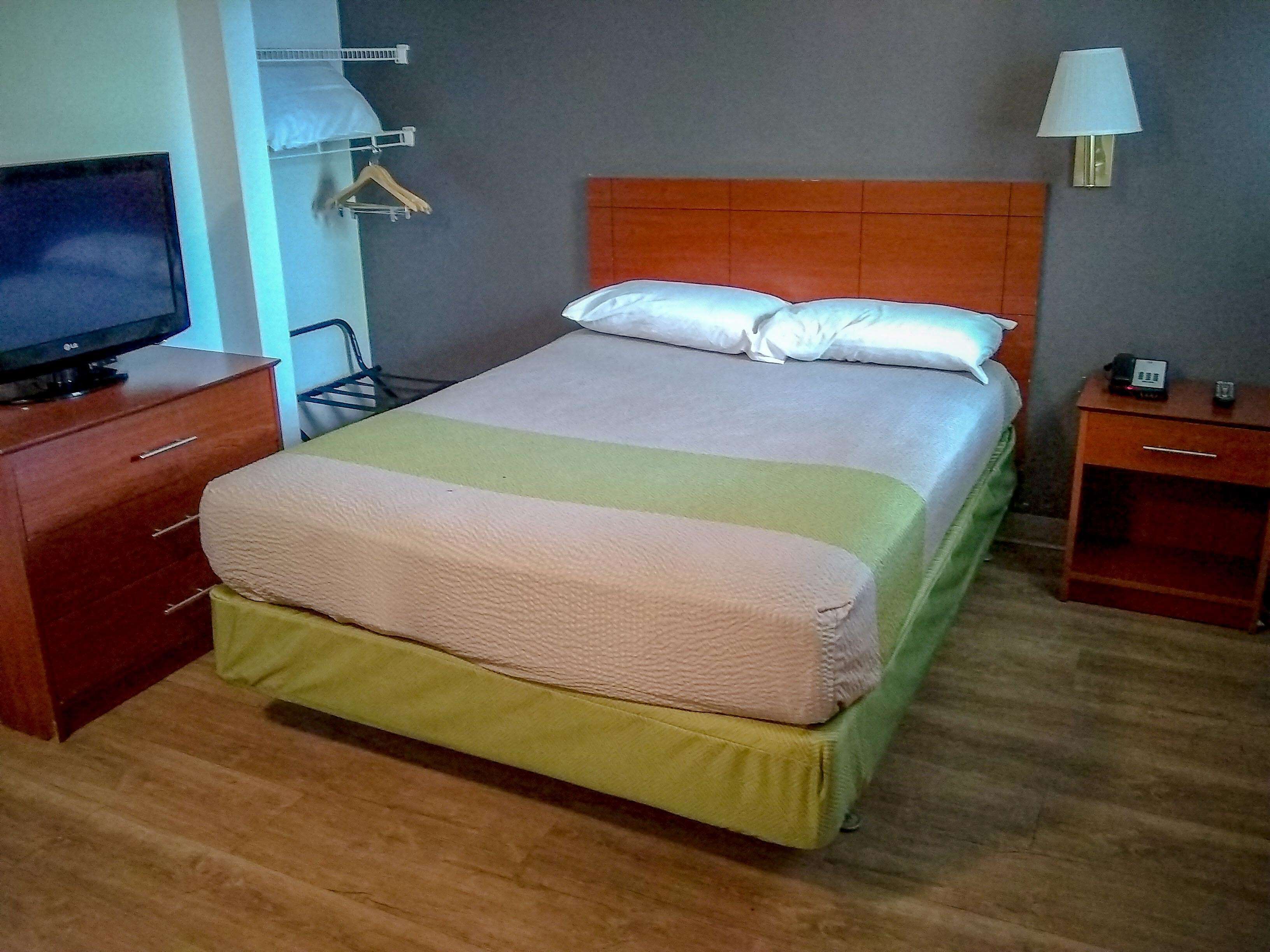 Desk, free WiFi, bed sheets