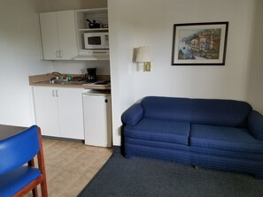 Schreibtisch, kostenloses WLAN, Bettwäsche