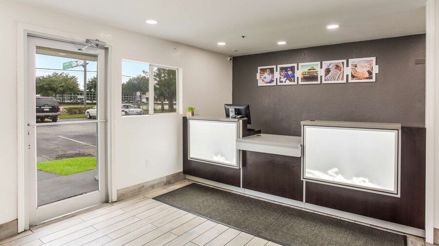 Motel 6 Jacksonville, FL - South