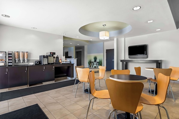 Free breakfast - SureStay by Best Western Livingston Merced County (Livingston)