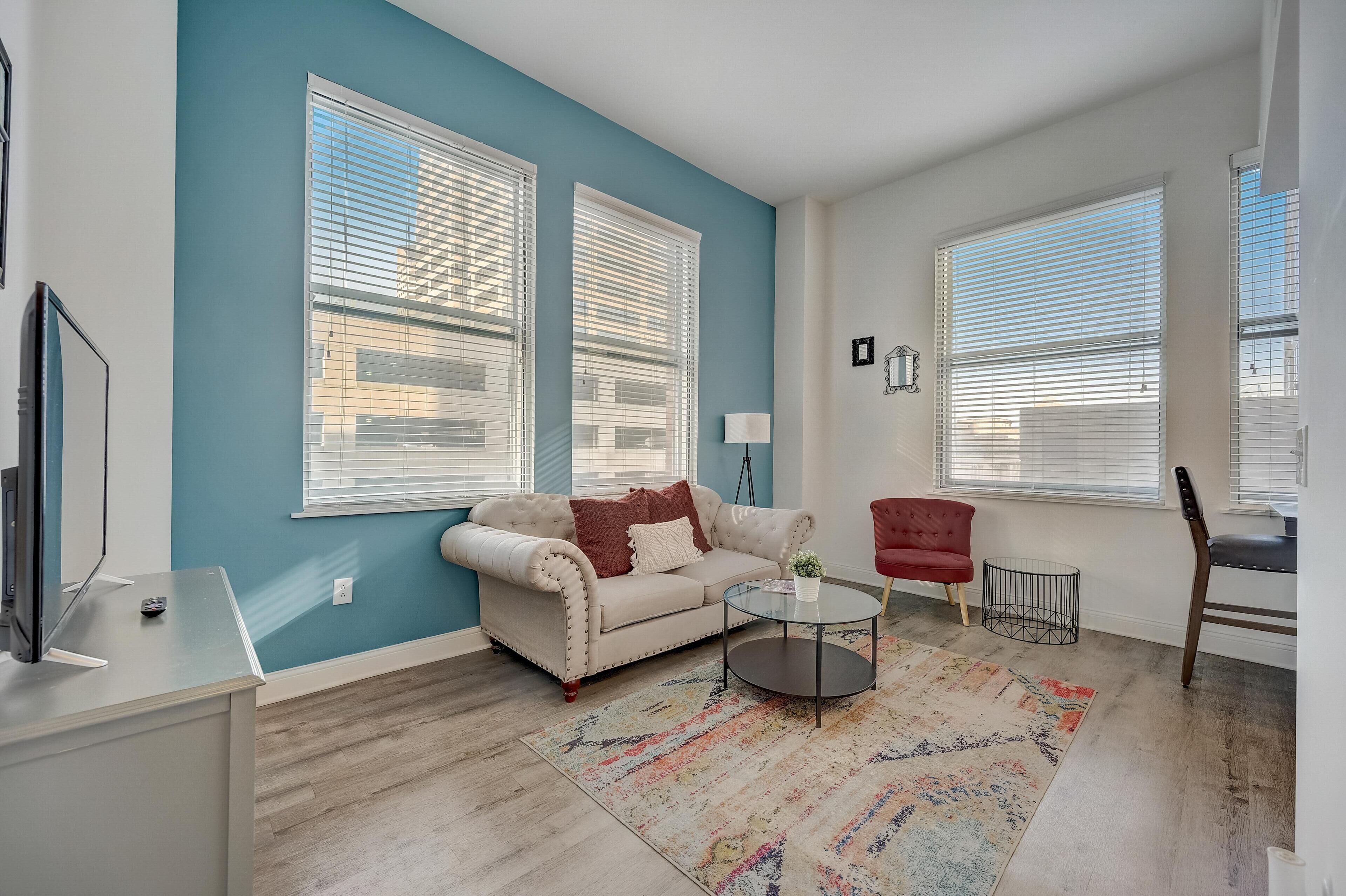 Frontdesk | Central 2BR APT Downtown