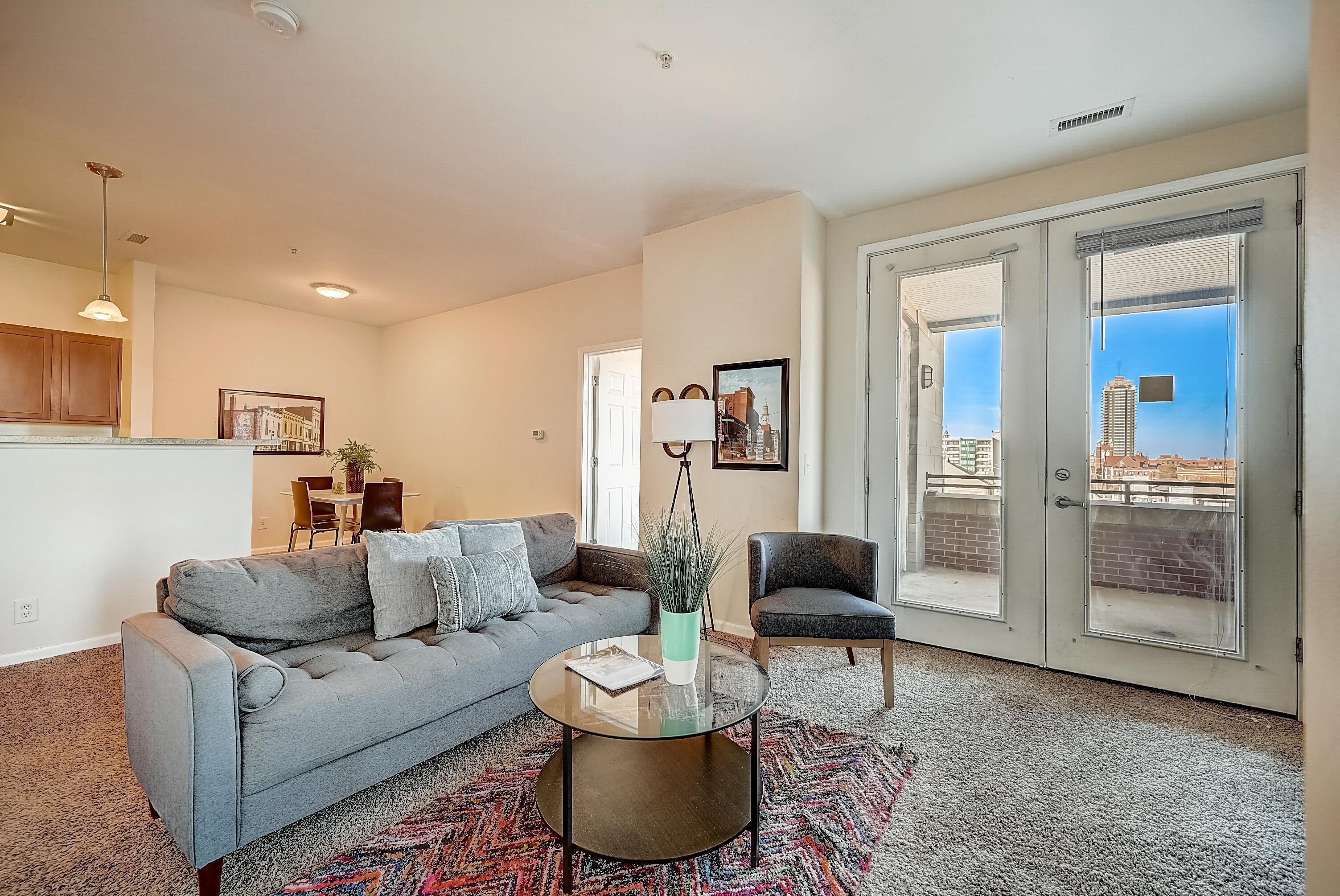 Frontdesk | Spacious 2BR W/ City Views