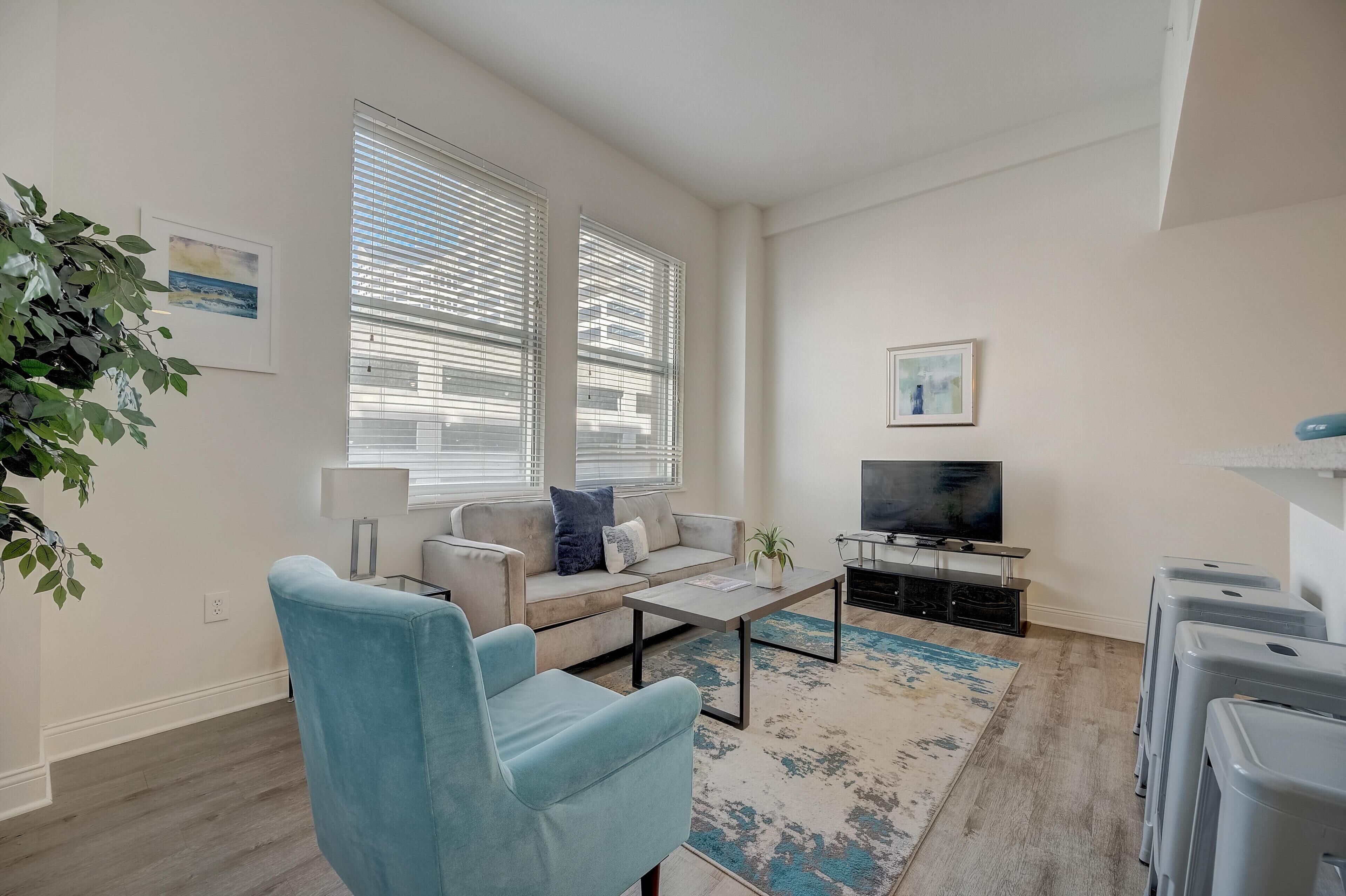 Frontdesk | 2BR APT in the Heart of the City