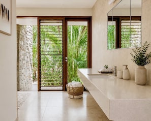 Interior - Luxe Beachfront Haven w/heated pool. Pet-Friendly (Broken Head)