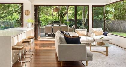 Luxe Beachfront Haven w/heated pool. Pet-Friendly
