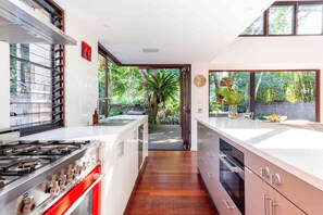 Fridge, microwave, oven, stovetop - Luxe Beachfront Haven w/heated pool. Pet-Friendly (Broken Head)