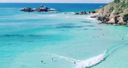 Luxe Beachfront Haven w/heated pool. Pet-Friendly