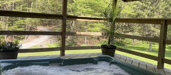Lake, Swimming pond on property, Hot tub, fire pit, grill and more, pet friendly