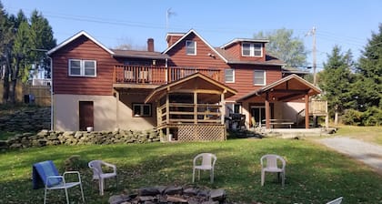 Lake House, Mid Century Rustic House, Bain Ă remous, Lac sur les lieux