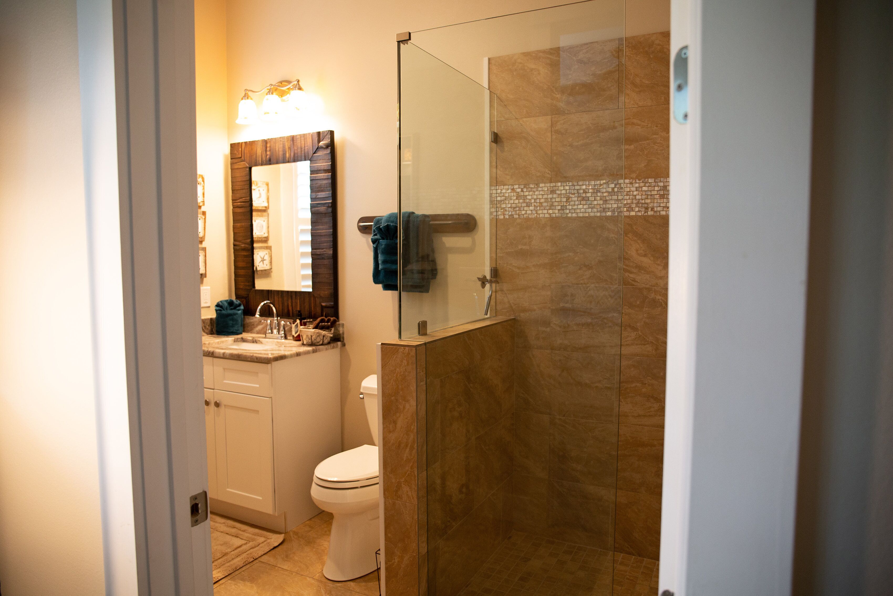 Beautiful Beach Cottage near Gulf Place and Spectacular Beaches of 30A